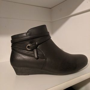 Cloudwalker ankle boots NEW!